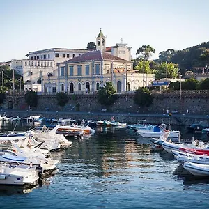 Anna House Portici